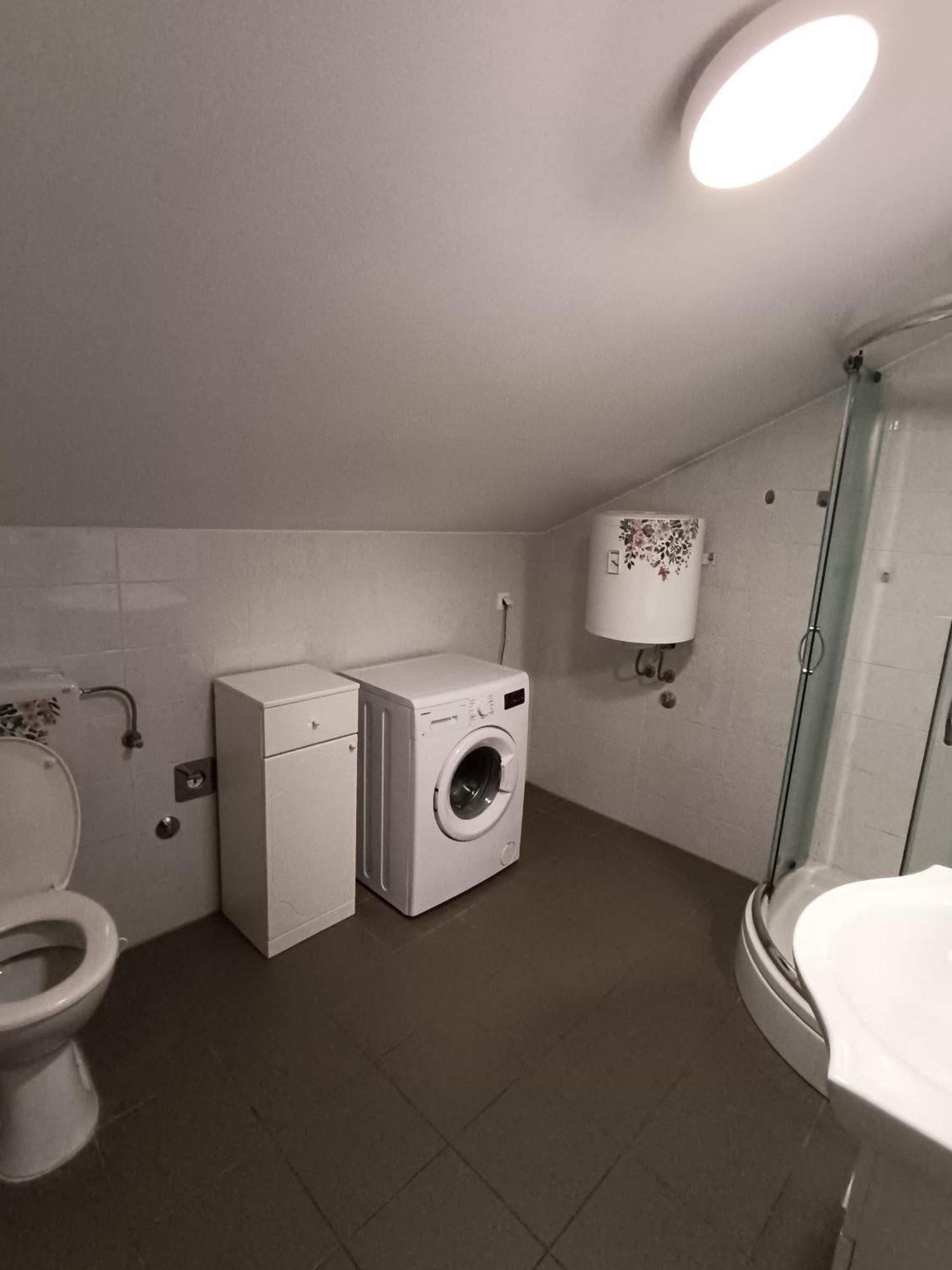 Toni Apartman Zára